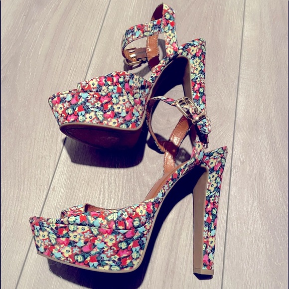 Jessica Simpson Floral Platforms Size 10 - Picture 2 of 6